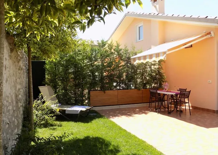 Millyholidays - Lilla - Center - Nearby - Private Garden - Pool
