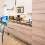 Διαμέρισμα Millyholidays - Lilla - Center - Nearby - Private Garden - Pool Μπαρντολίνο
