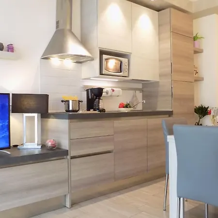 Millyholidays - Lilla - Center - Nearby - Private Garden - Pool *