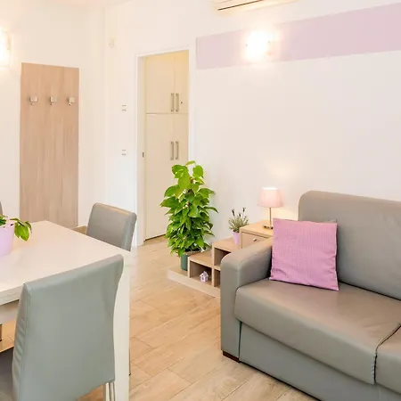 Millyholidays - Lilla - Center - Nearby - Private Garden - Pool Διαμέρισμα *