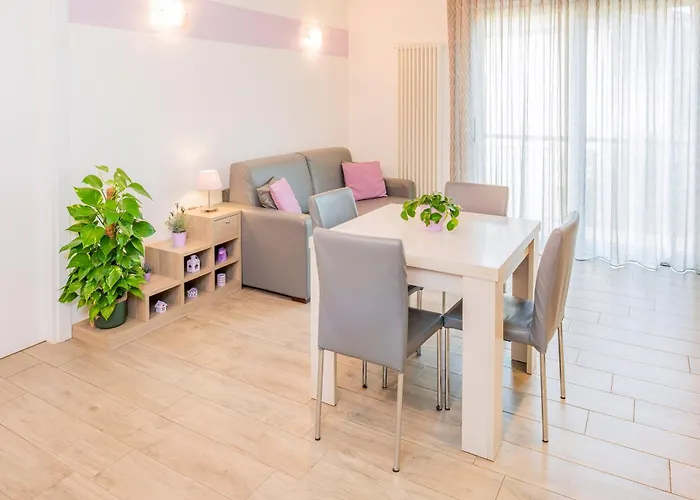 Apartment Millyholidays - Lilla - Center - Nearby - Private Garden - Pool