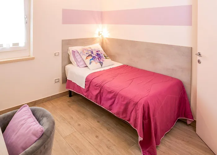 Apartment Millyholidays - Lilla - Center - Nearby - Private Garden - Pool Bardolino