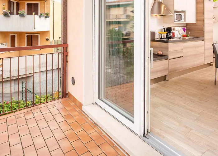 Millyholidays - Lilla - Center - Nearby - Private Garden - Pool Bardolino