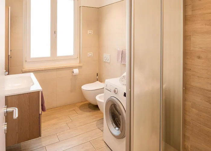 Apartmán Millyholidays - Lilla - Center - Nearby - Private Garden - Pool