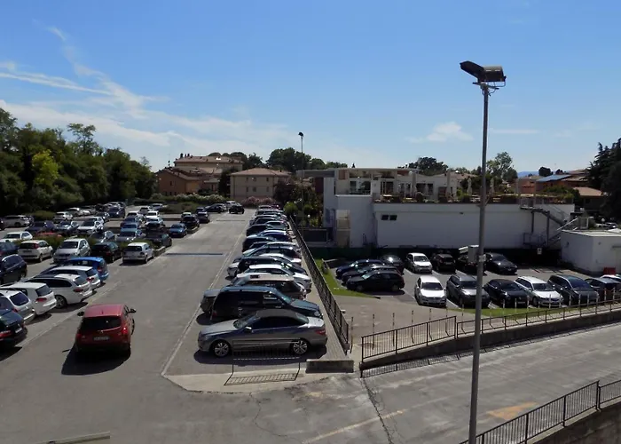 Millyholidays - Lilla - Center - Nearby - Private Garden - Pool Bardolino