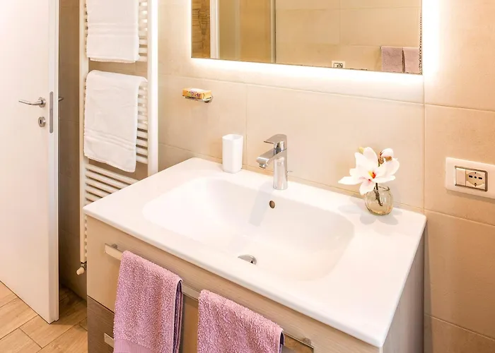 Millyholidays - Lilla - Center - Nearby - Private Garden - Pool Lägenhet *