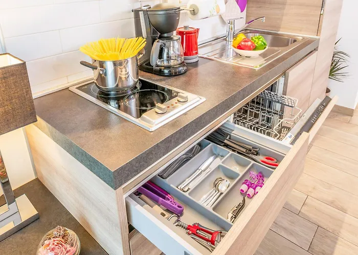 Millyholidays - Lilla - Center - Nearby - Private Garden - Pool Lägenhet